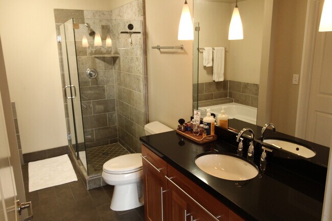 Building Photo - 350 S 200 E