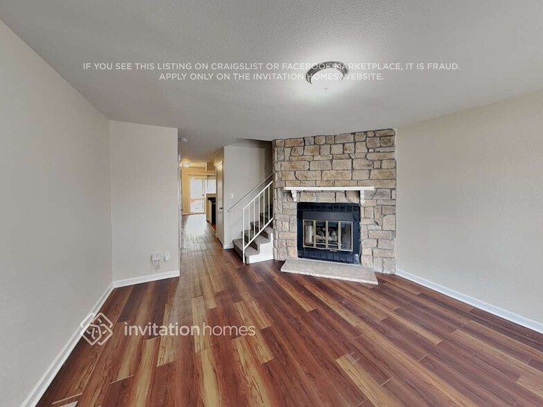 Building Photo - 1811 S Quebec Way