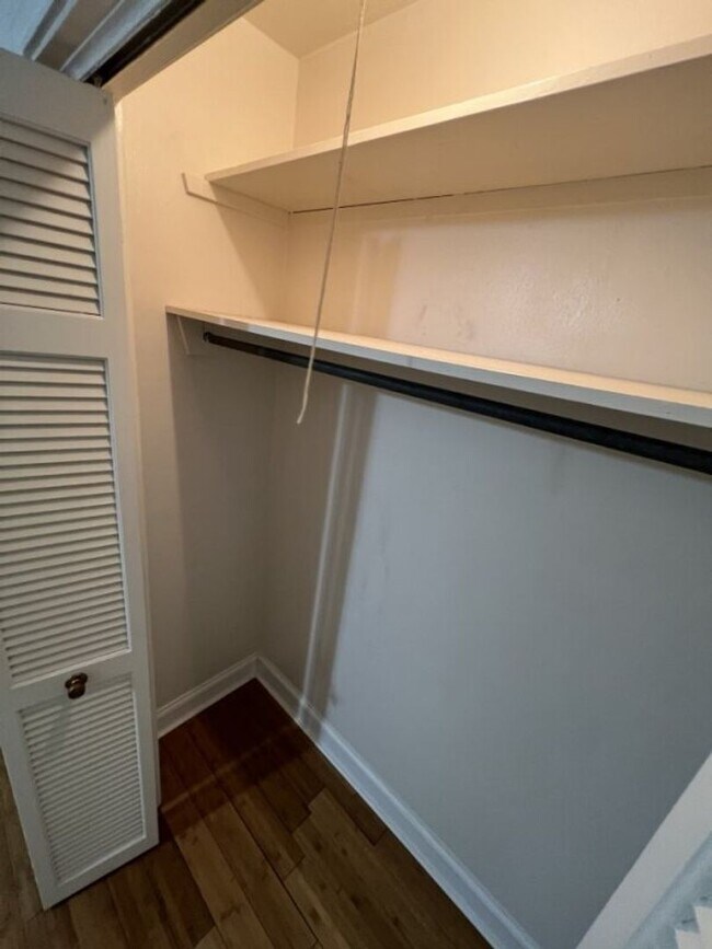 Building Photo - Charming 3-Bed + Office/Flex in Established Sharon Hills Neighborhood