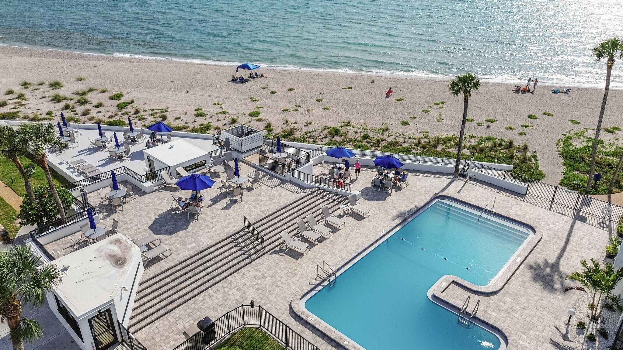 Building Photo - 1555 Tarpon Center Dr