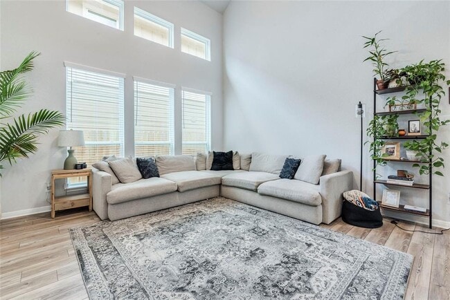 Building Photo - 12108 Tolson Dr