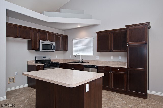 Building Photo - 849 Coral Cottage Dr