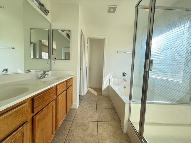 Building Photo - 8971 College Green St