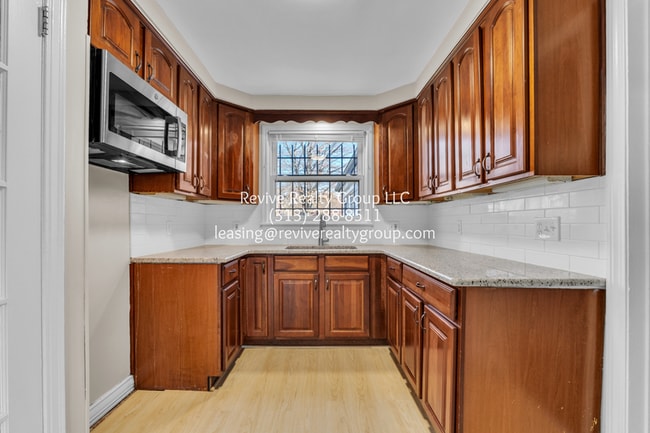 Building Photo - 18010 Sorrento Ave