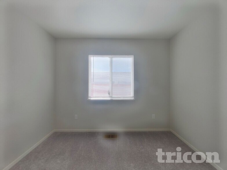 Building Photo - 17662 Clear Springs Ct