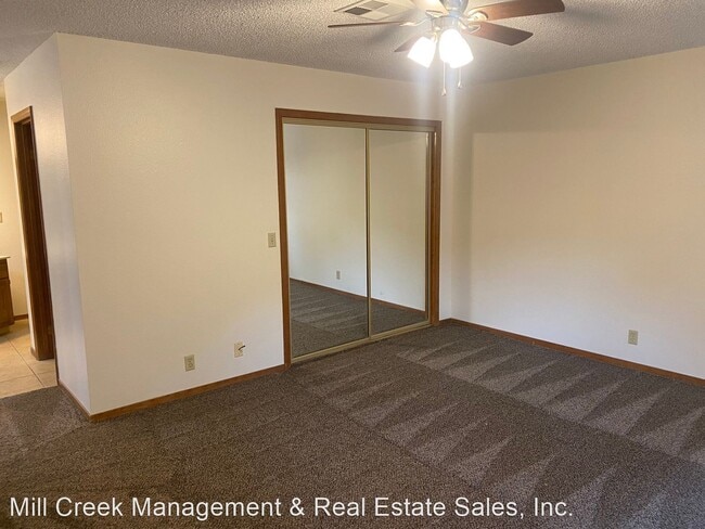 Building Photo - 3 br, 2 bath House - 1035 S. Regina