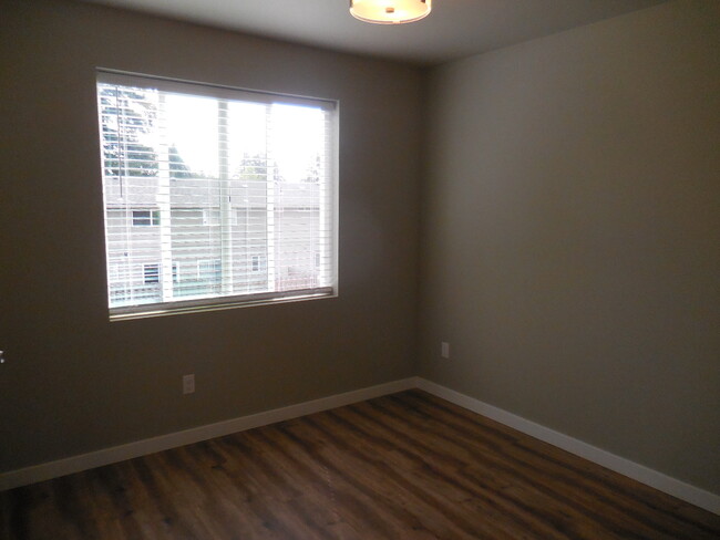 Building Photo - 127 N Lieser Rd