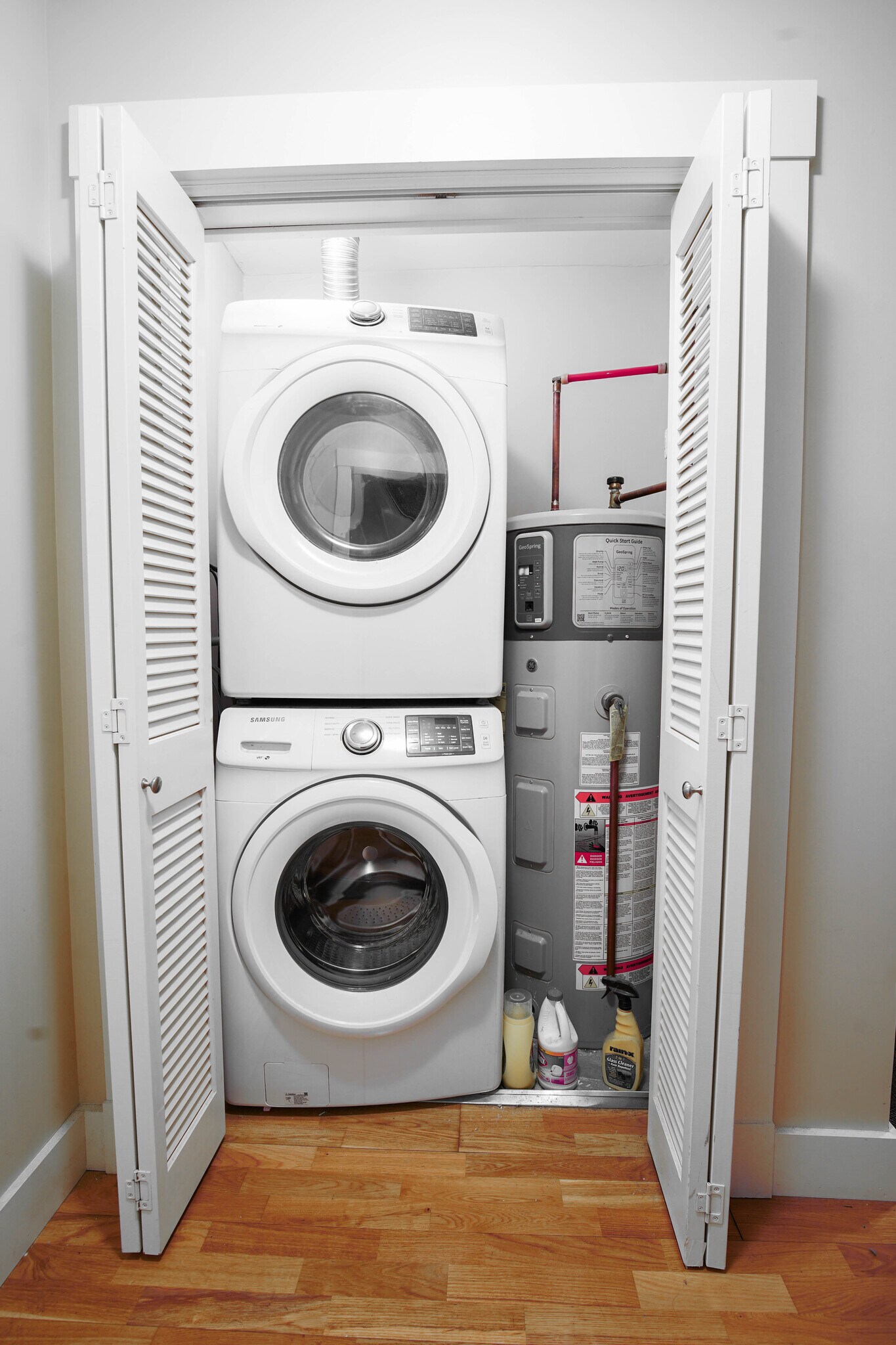 Building Photo - 54 Loomis St