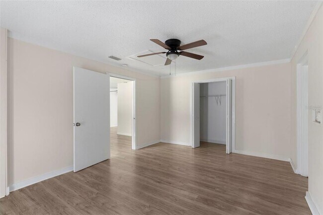 Building Photo - 20639 SW Rainbow Lakes Blvd