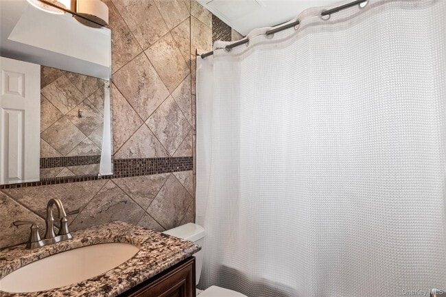 Building Photo - 937 Bowling Green Dr