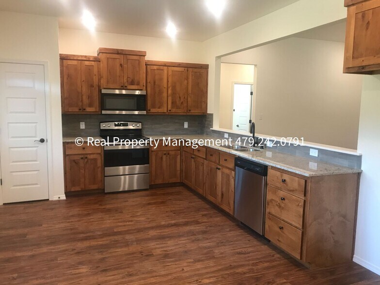 Building Photo - 101 Countryside Wy