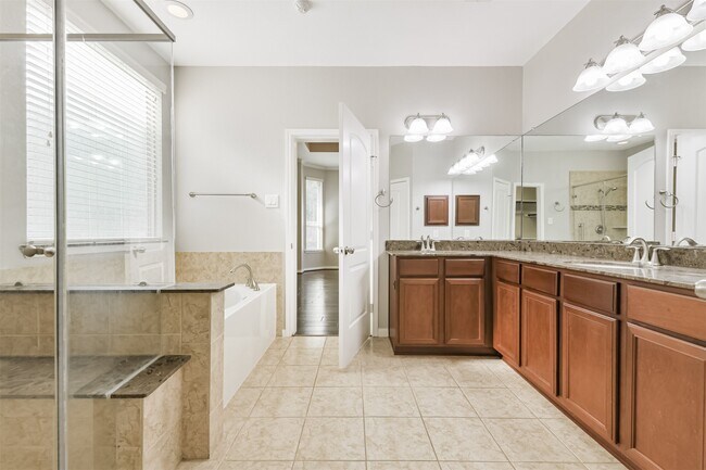 Building Photo - 19527 Juniper Breeze Ln