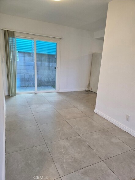 Building Photo - 500 Everett Ave