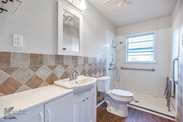 Building Photo - 301 S Mockingbird Ln