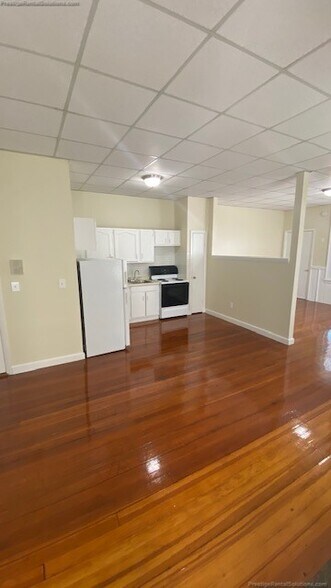 Building Photo - 295 Nahant Rd