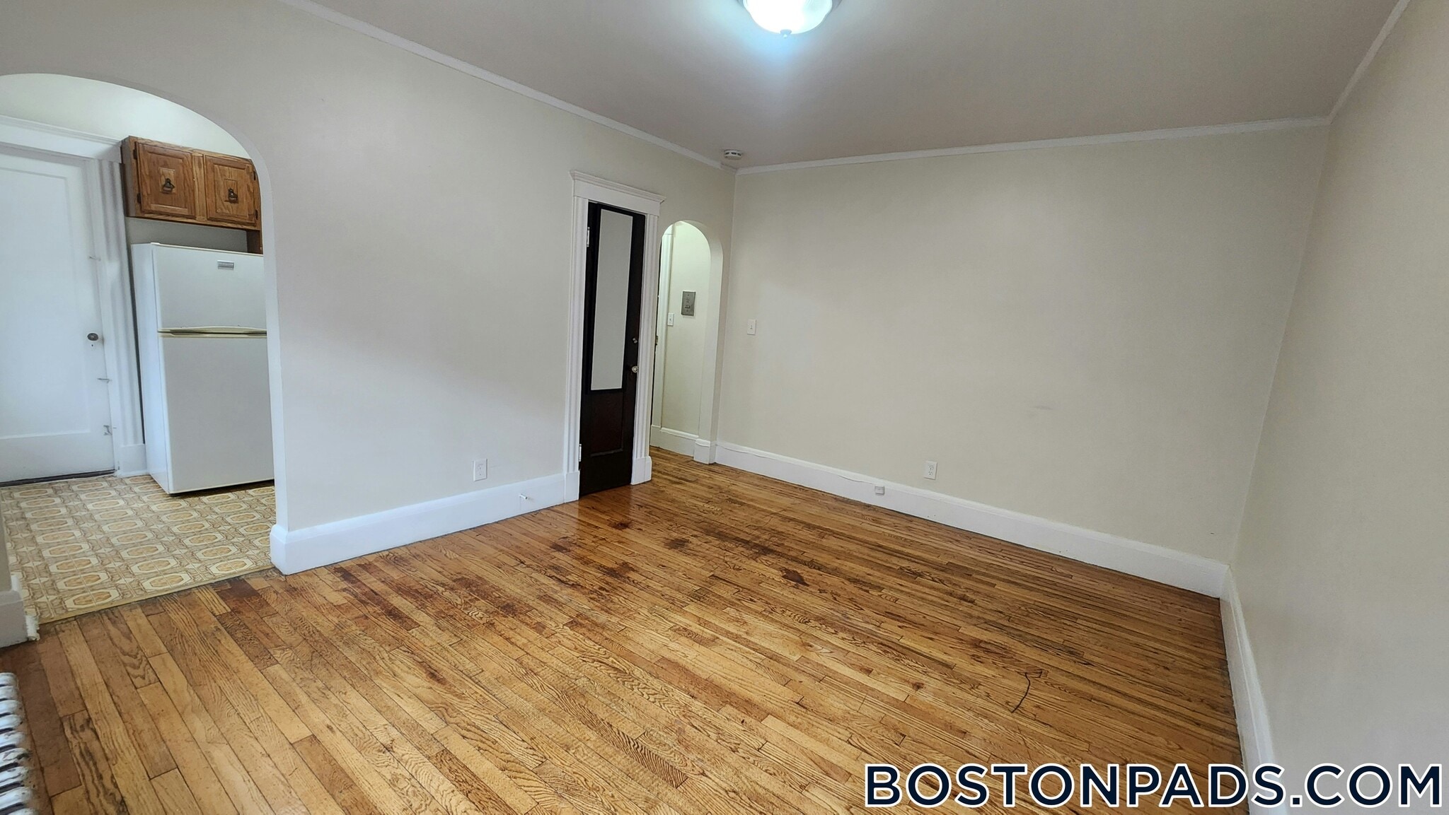 Building Photo - 349 Pleasant St