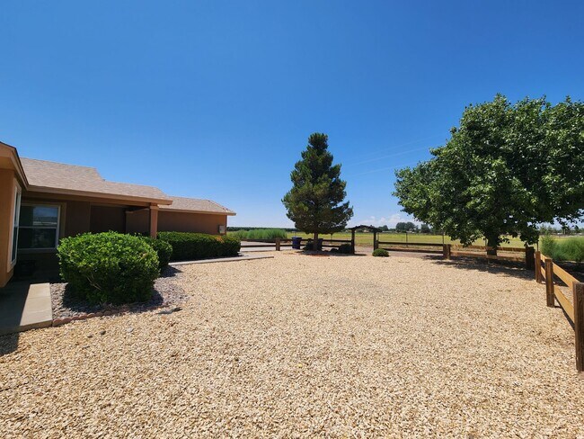 Building Photo - 1535 Vajillo Ln