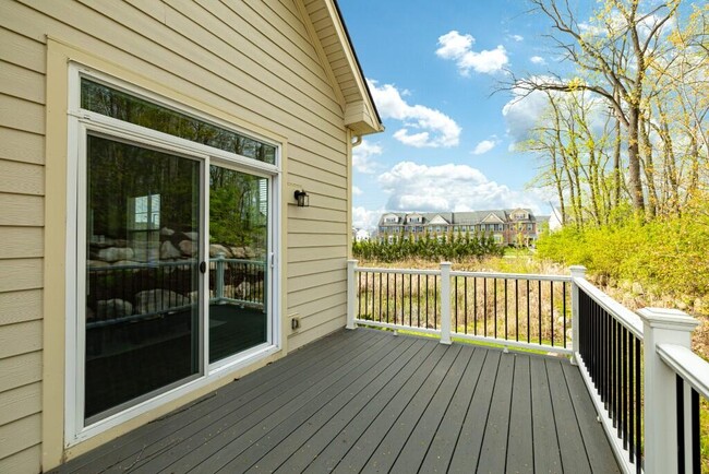 Building Photo - 3000 N Spurway Dr