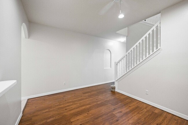 Building Photo - Delightful 2BR, Den /2.5BA Townhouse (Townhomes at Lighthouse Cove)