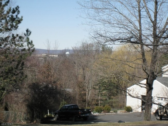 Building Photo - 35 Morningside Dr