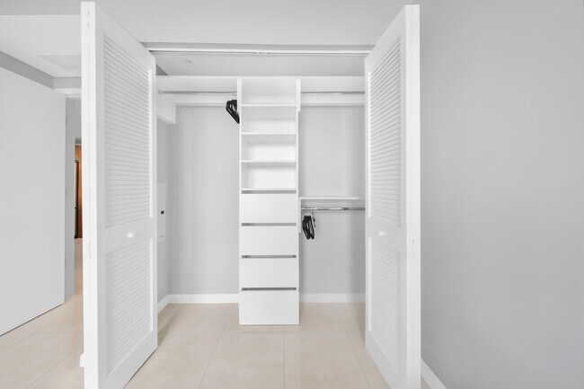 Building Photo - 3250 NE 1st Ave