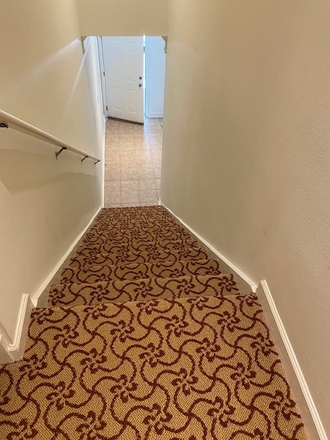 Entry Stairs - 4 Indigo Run Dr