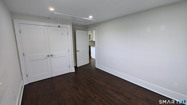 Building Photo - 38 Poe Ct