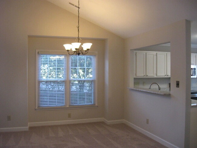 Building Photo - One Story Townhouse in Adams Farm