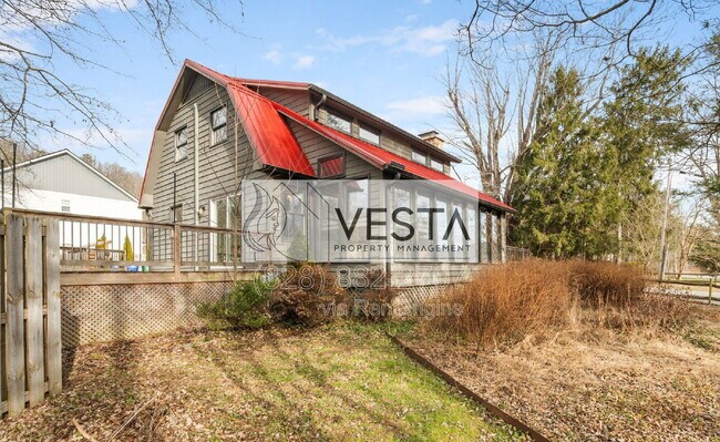 Building Photo - 4 Riddle Rd