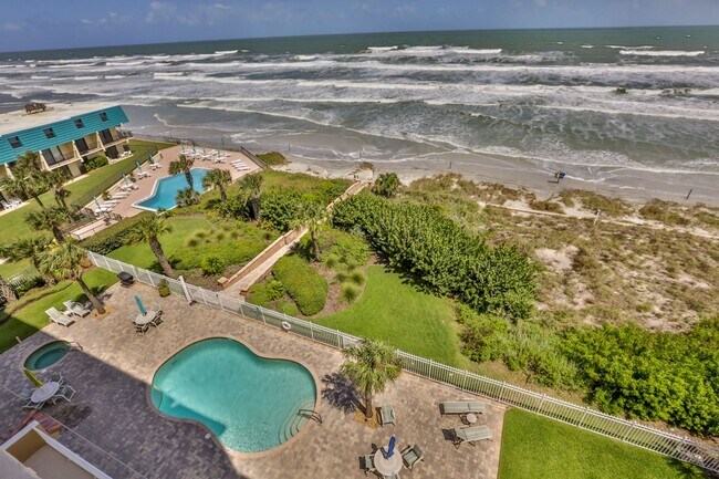 Building Photo - 3 Bedroom/ 2.5 Bath Oceanfront Condo, Blocks from Flagler Ave