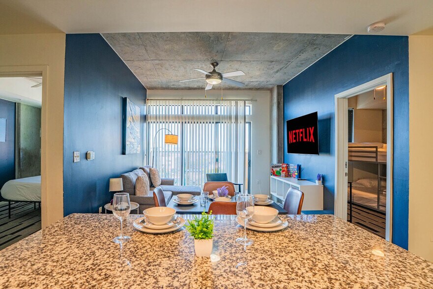 Building Photo - 914 N 4th St