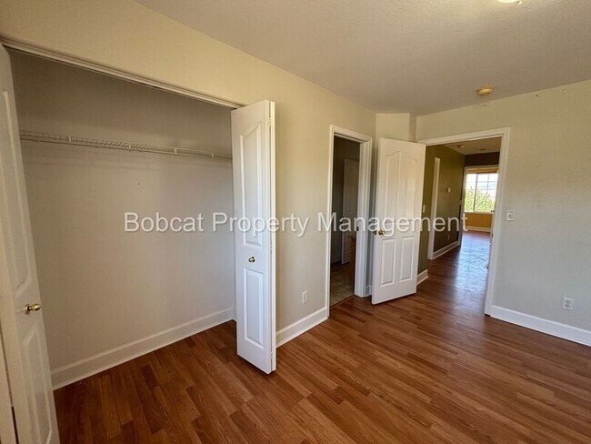 Building Photo - 1477 Ridge Point Dr