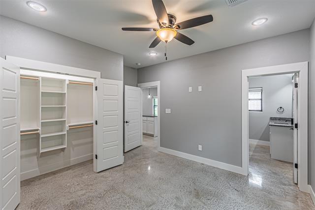 Building Photo - 117 W Sears St