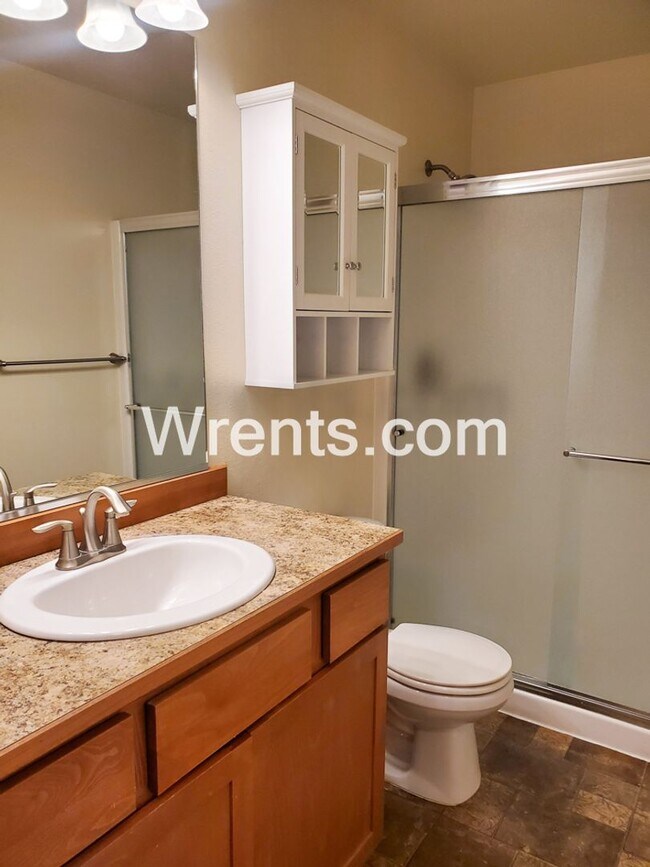 Building Photo - Beautiful 4-Bedroom Home - Mead School Dis...