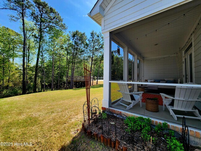 Building Photo - 380 Lake Firefly Loop