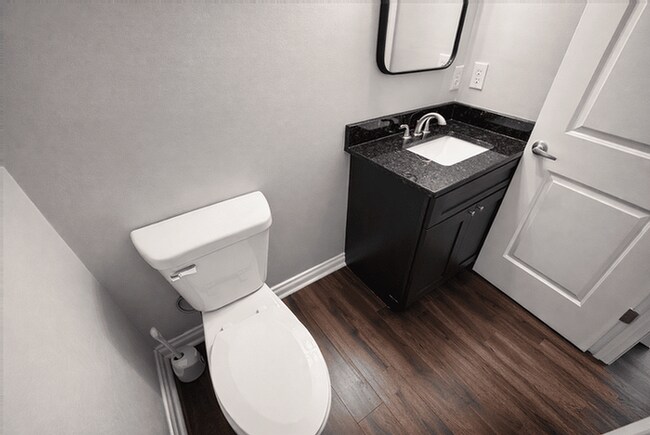 Building Photo - 1366 Cole St