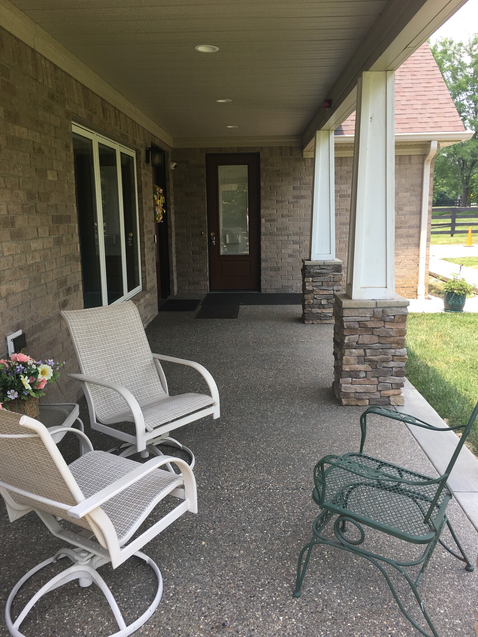 Front porch area - 2612 Tucker Station Rd