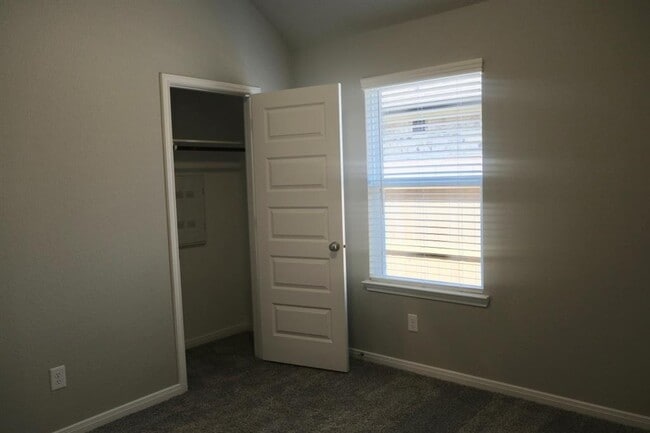 Building Photo - 1222 Dry Cork Cir