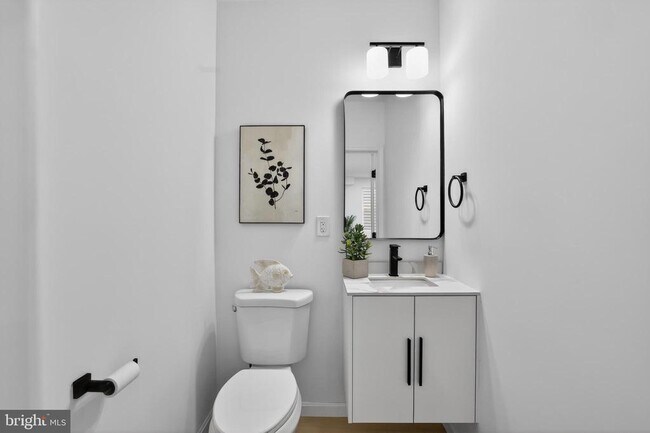 Building Photo - 2932 Yost Pl NE