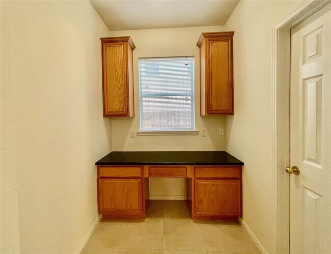 Building Photo - 21816 Grand Lancelot Dr