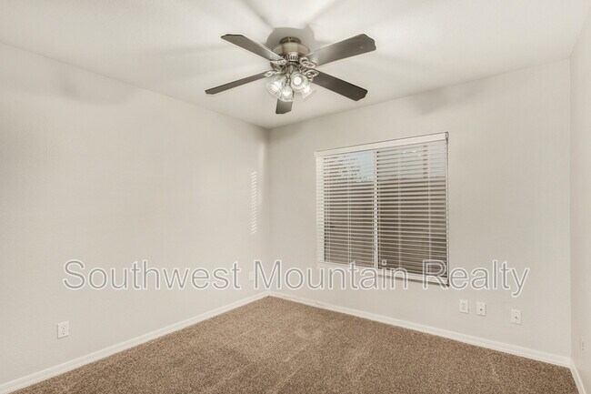 Building Photo - 1523 S Vine St