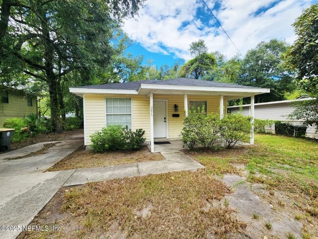 Primary Photo - 3075 Commonwealth Ave