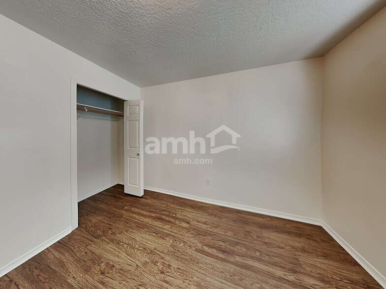 Building Photo - 5002 Barkley Way