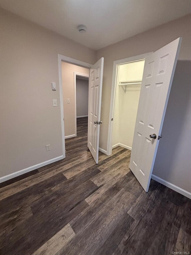 Building Photo - 855 Meade Ave