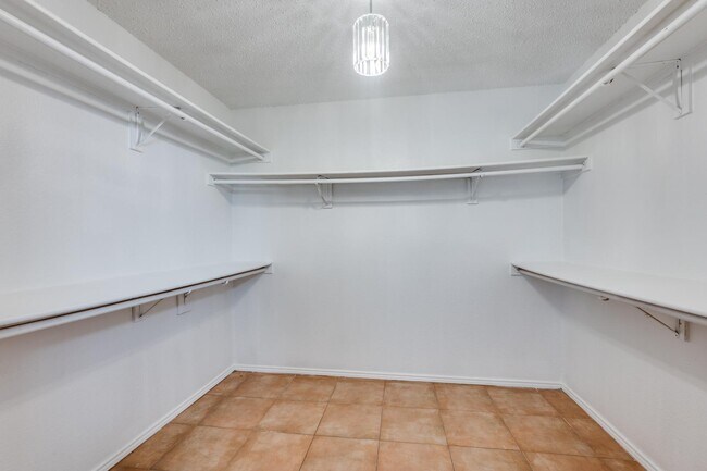 Building Photo - 10141 Chapel Rock Dr