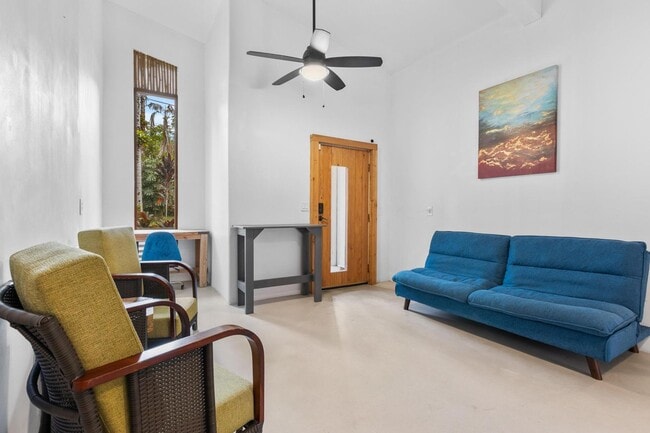 Building Photo - 3 Bedroom / 2.5 Bath Home with 20 Acres of...