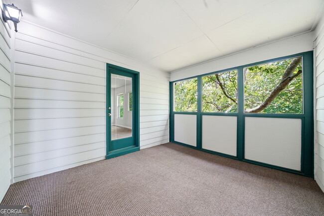 Building Photo - 117 Brittany Ct