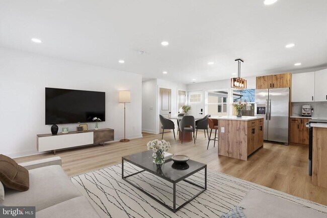 Building Photo - 68 Daffodil Ln