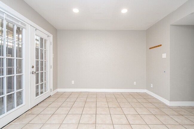 Building Photo - 6111 Fondren Rd