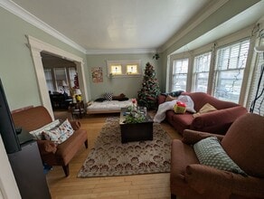 Building Photo - 3246-3246 N Oakland Ave